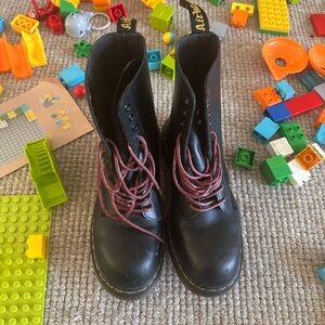 Dr. Martens Sz 9 men steel toe Black Leather Combat Boots
